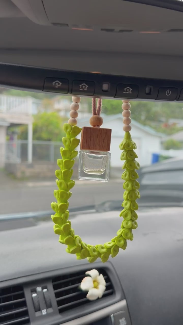 pakalana car lei